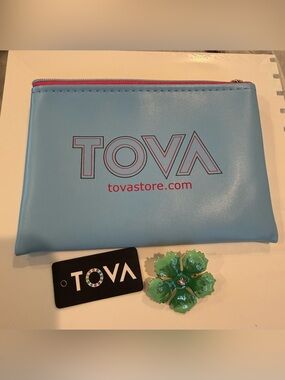 NWT By TOVA Flower Brooch/Pin